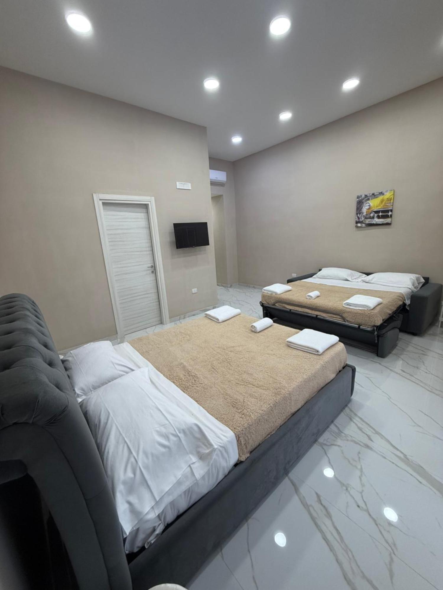 Valentino Caracciolo 105 Apartment Naples Exterior photo