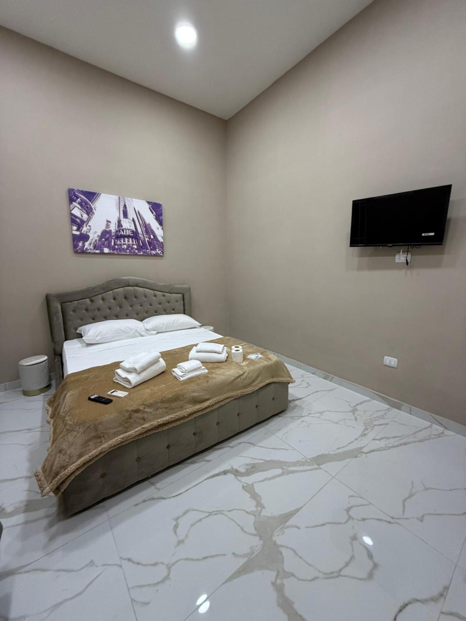 Valentino Caracciolo 105 Apartment Naples Exterior photo