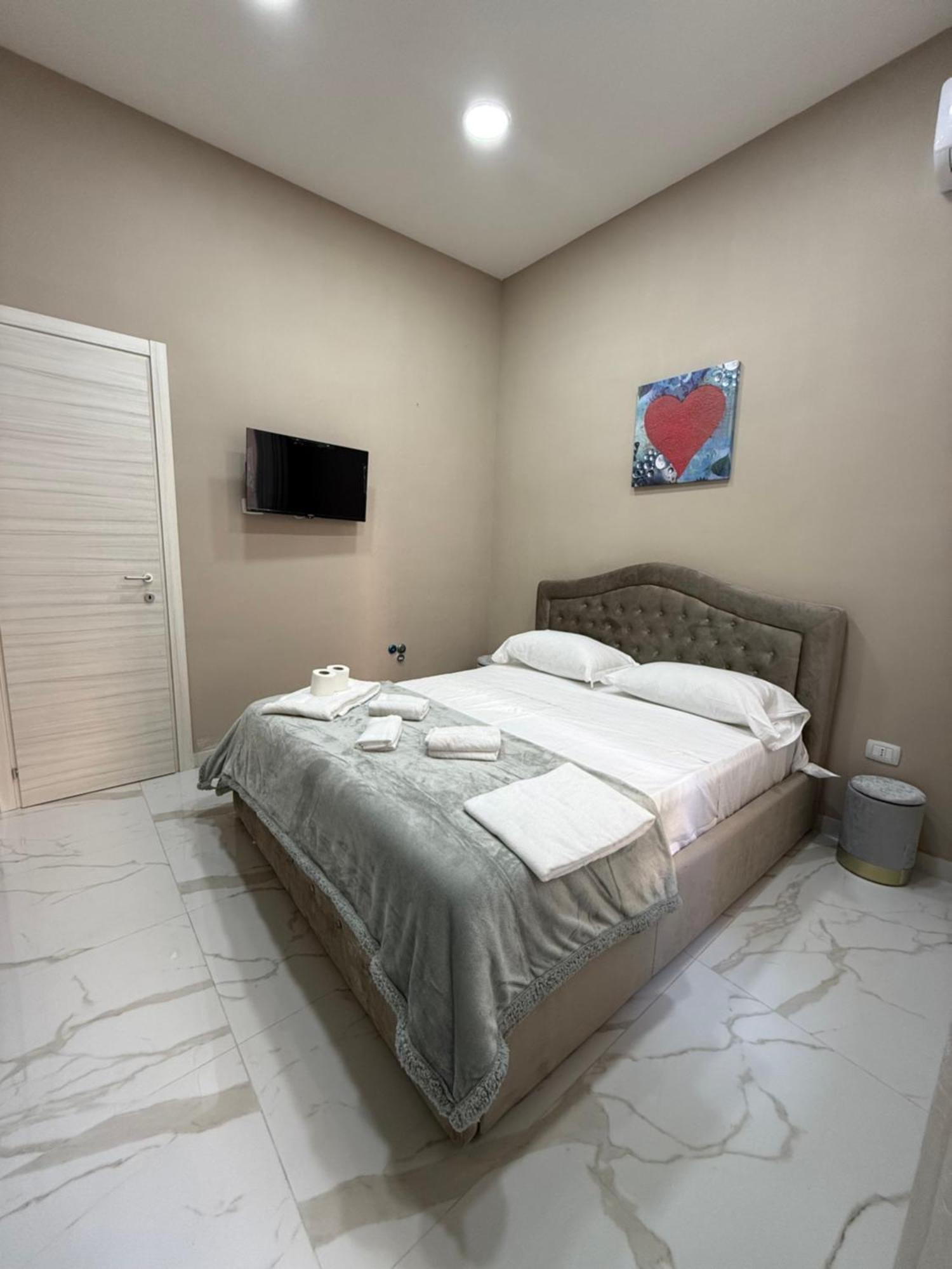 Valentino Caracciolo 105 Apartment Naples Exterior photo