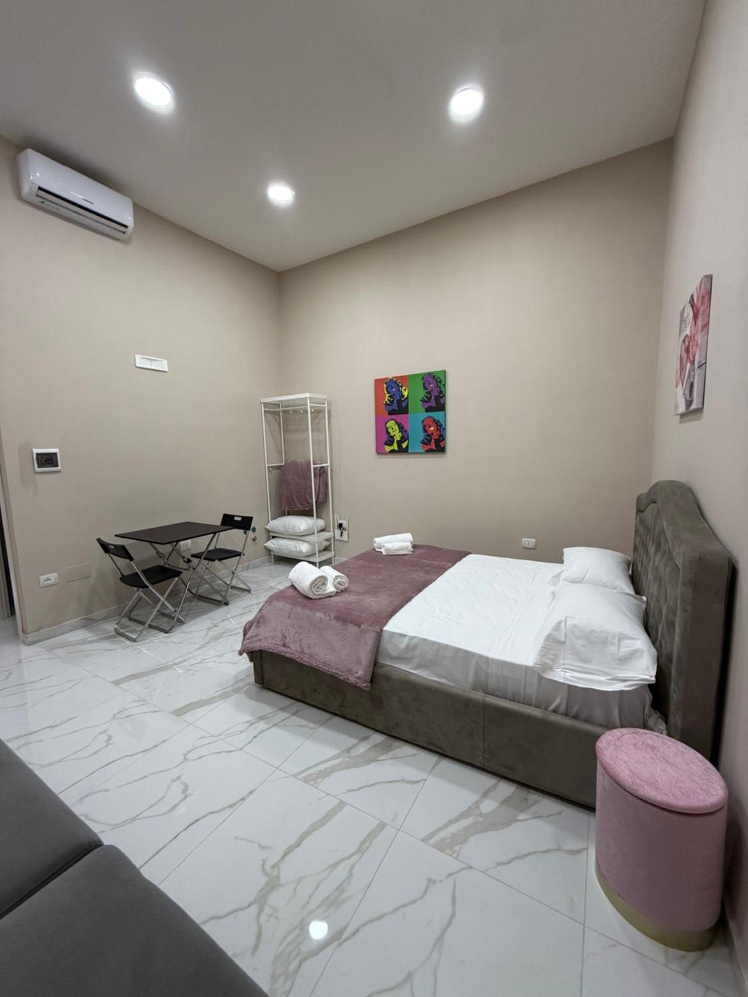 Valentino Caracciolo 105 Apartment Naples Exterior photo